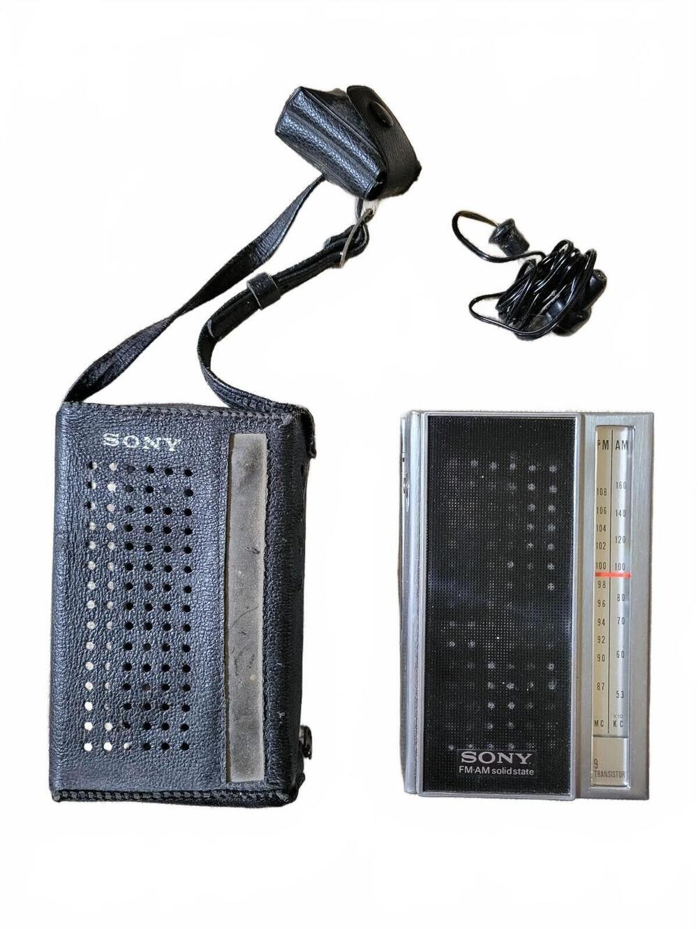 Vintage Sony Model 3F-77W AM/FM Rare Transistor 8 Radio W/ Case For Parts Repair